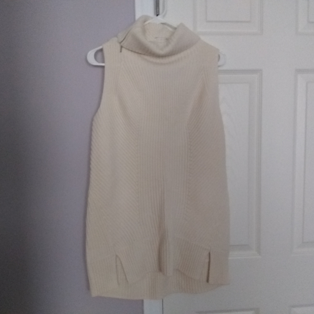 Elie tahari sweater